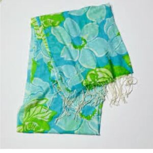 Lilly Pulitzer Cashmere & Silk
Scarf 72" Long Murfee Floral Blue and Green Scarf